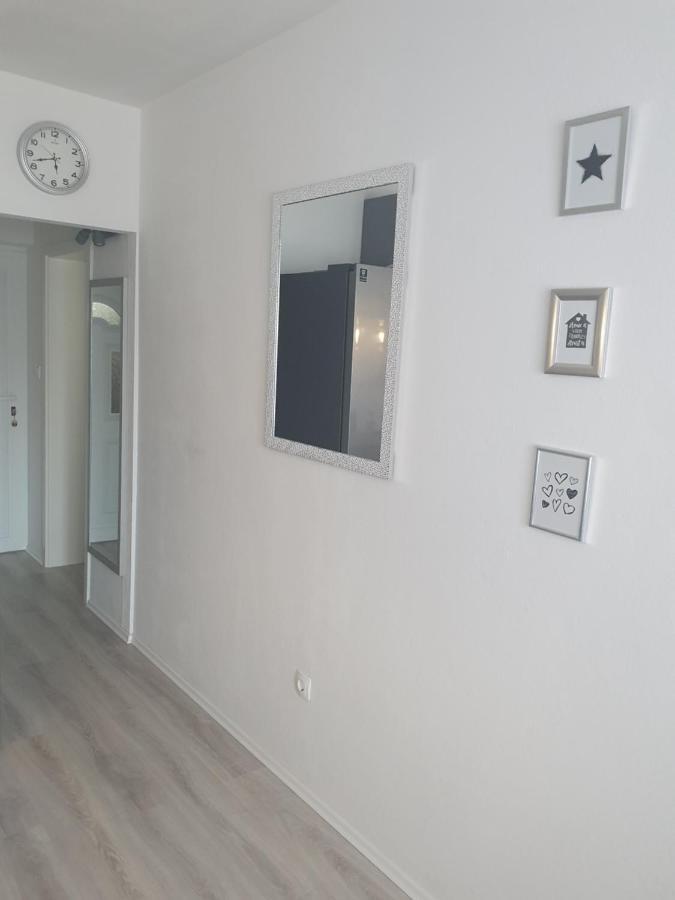 Apartman Nina ฮวาร์ ภายนอก รูปภาพ
