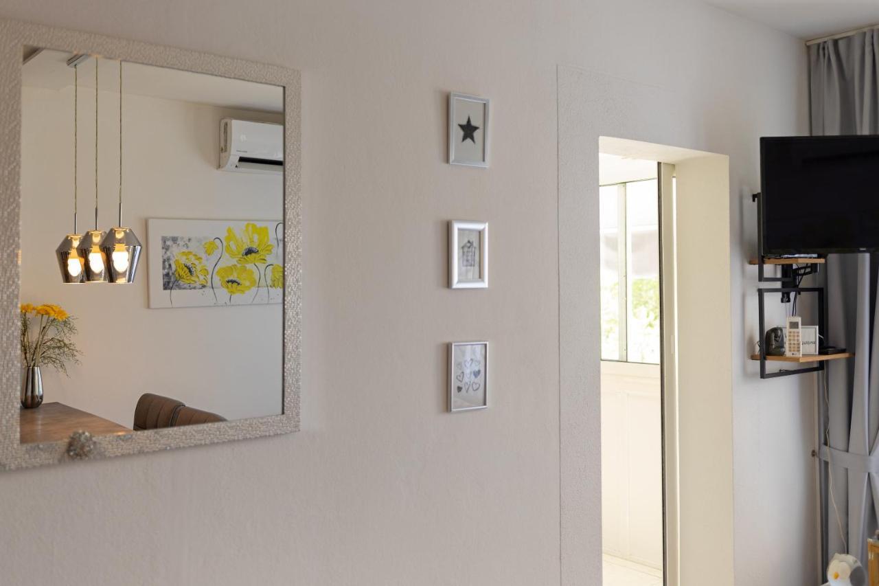 Apartman Nina ฮวาร์ ภายนอก รูปภาพ